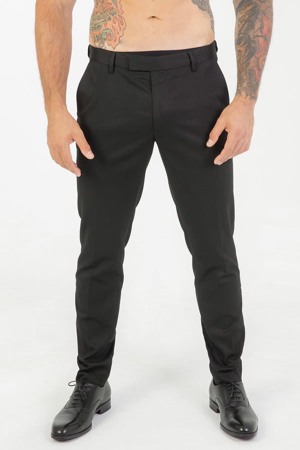 Contour Fit Pants : Black