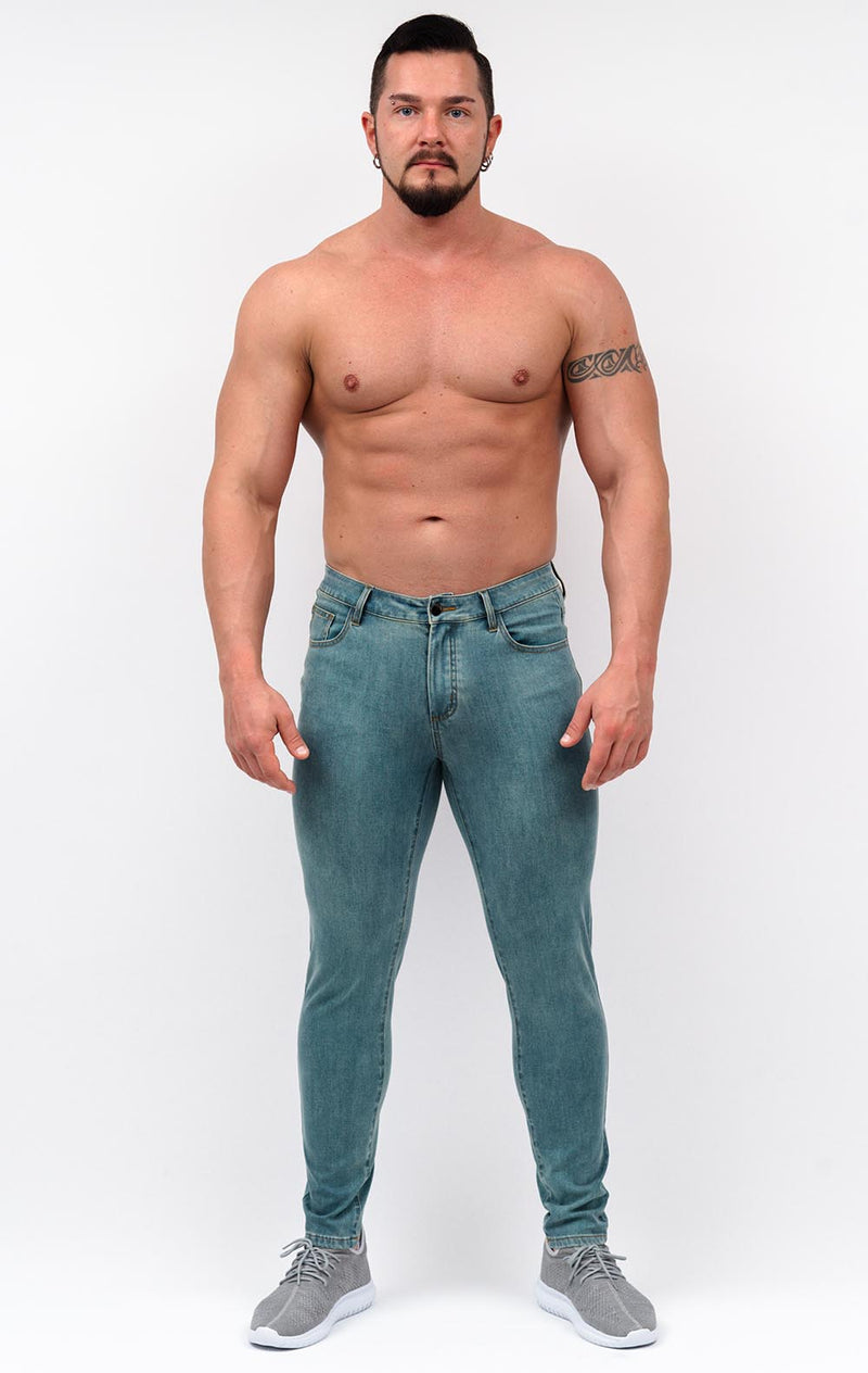 Contour Fit Jeans : Light Blue